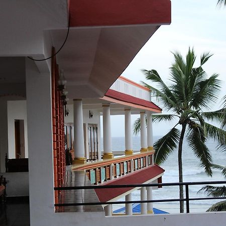 Hotel Sea View Palace - The Beach Hotel Ковалам Екстер'єр фото