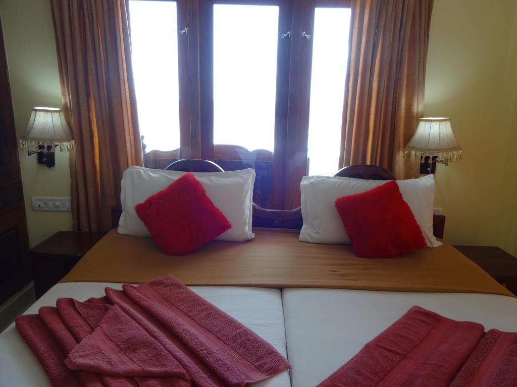 Hotel Sea View Palace - The Beach Hotel Ковалам Екстер'єр фото